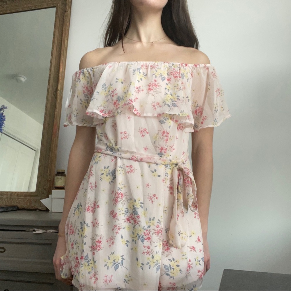 Francesca’s collection floral summer dress